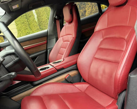 Сірий Порше Тайкан, об'ємом двигуна 0 л та пробігом 147 тис. км за 69890 $, фото 25 на Automoto.ua