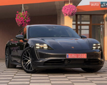 Серый Порше Тайкан, объемом двигателя 0 л и пробегом 129 тыс. км за 53500 $, фото 35 на Automoto.ua