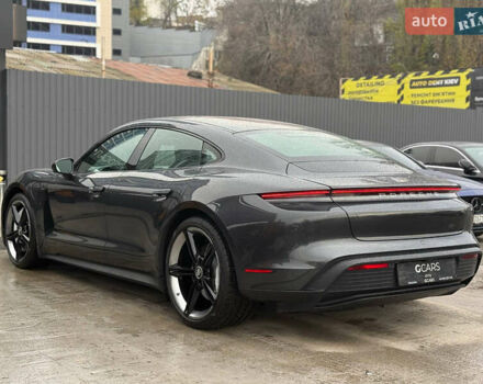 Серый Порше Тайкан, объемом двигателя 0 л и пробегом 69 тыс. км за 52000 $, фото 5 на Automoto.ua