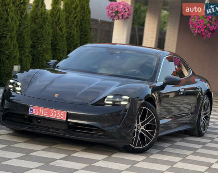 Серый Порше Тайкан, объемом двигателя 0 л и пробегом 129 тыс. км за 53500 $, фото 4 на Automoto.ua