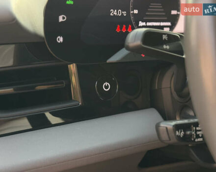 Серый Порше Тайкан, объемом двигателя 0 л и пробегом 129 тыс. км за 53500 $, фото 81 на Automoto.ua