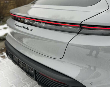 Серый Порше Тайкан, объемом двигателя 0 л и пробегом 24 тыс. км за 100000 $, фото 2 на Automoto.ua