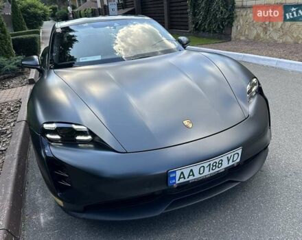 Серый Порше Тайкан, объемом двигателя 0 л и пробегом 58 тыс. км за 62000 $, фото 1 на Automoto.ua