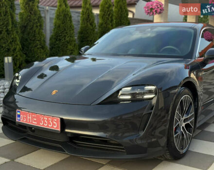 Серый Порше Тайкан, объемом двигателя 0 л и пробегом 129 тыс. км за 53500 $, фото 15 на Automoto.ua