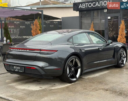 Серый Порше Тайкан, объемом двигателя 0 л и пробегом 69 тыс. км за 52000 $, фото 3 на Automoto.ua