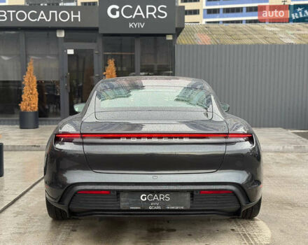 Серый Порше Тайкан, объемом двигателя 0 л и пробегом 69 тыс. км за 52000 $, фото 4 на Automoto.ua