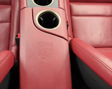 Сірий Порше Тайкан, об'ємом двигуна 0 л та пробігом 147 тис. км за 69890 $, фото 51 на Automoto.ua