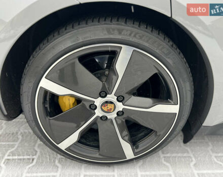 Серый Порше Тайкан, объемом двигателя 0 л и пробегом 24 тыс. км за 100000 $, фото 33 на Automoto.ua