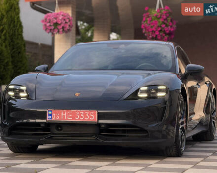 Серый Порше Тайкан, объемом двигателя 0 л и пробегом 129 тыс. км за 53500 $, фото 8 на Automoto.ua