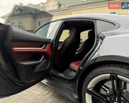 Сірий Порше Тайкан, об'ємом двигуна 0 л та пробігом 147 тис. км за 69890 $, фото 41 на Automoto.ua