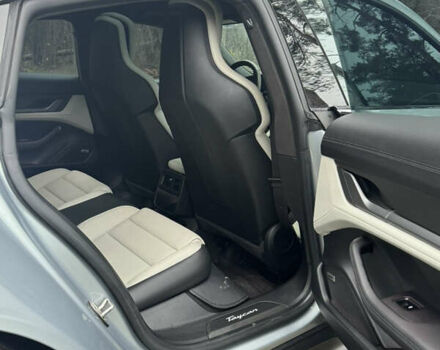 Серый Порше Тайкан, объемом двигателя 0 л и пробегом 55 тыс. км за 70000 $, фото 8 на Automoto.ua