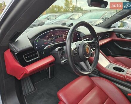 Серый Порше Тайкан, объемом двигателя 0 л и пробегом 89 тыс. км за 83888 $, фото 30 на Automoto.ua