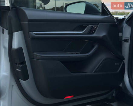 Серый Порше Тайкан, объемом двигателя 0 л и пробегом 82 тыс. км за 57500 $, фото 33 на Automoto.ua