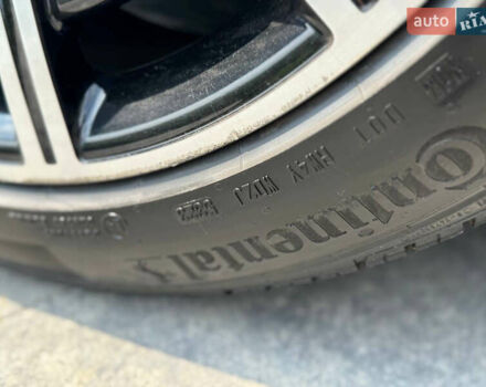 Порше Тайкан 2021 в Луцке на Automoto.ua Серый Порше Тайкан, объемом двигателя 0 л и пробегом 80 тыс. км за 47000 $, фото 52 на Automoto.ua