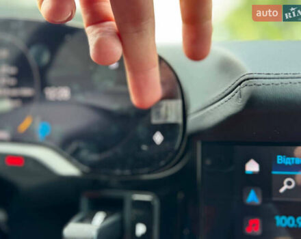 Порше Тайкан 2021 в Луцке на Automoto.ua Серый Порше Тайкан, объемом двигателя 0 л и пробегом 80 тыс. км за 47000 $, фото 36 на Automoto.ua