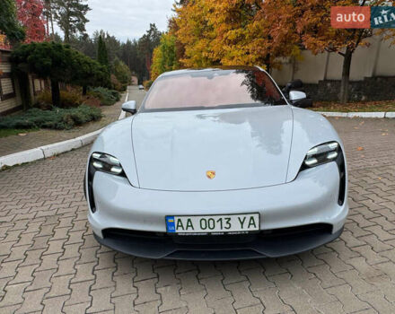 Серый Порше Тайкан, объемом двигателя 0 л и пробегом 17 тыс. км за 75000 $, фото 1 на Automoto.ua