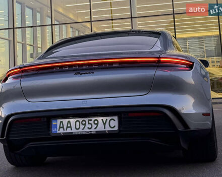 Серый Порше Тайкан, объемом двигателя 0 л и пробегом 82 тыс. км за 57500 $, фото 17 на Automoto.ua