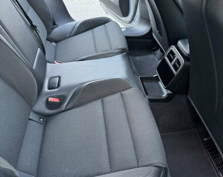 Серый Порше Тайкан, объемом двигателя 0 л и пробегом 114 тыс. км за 59500 $, фото 24 на Automoto.ua