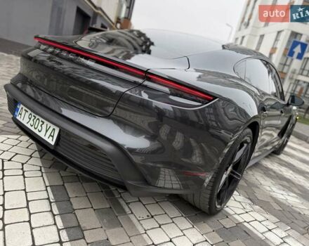 Серый Порше Тайкан, объемом двигателя 0 л и пробегом 53 тыс. км за 55000 $, фото 10 на Automoto.ua