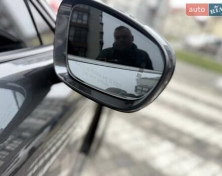 Серый Порше Тайкан, объемом двигателя 0 л и пробегом 53 тыс. км за 55000 $, фото 45 на Automoto.ua