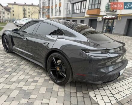 Серый Порше Тайкан, объемом двигателя 0 л и пробегом 53 тыс. км за 55000 $, фото 8 на Automoto.ua