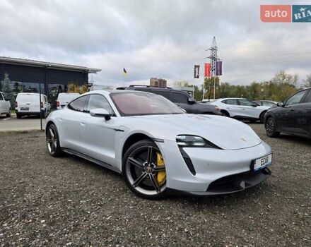 Серый Порше Тайкан, объемом двигателя 0 л и пробегом 89 тыс. км за 83888 $, фото 8 на Automoto.ua