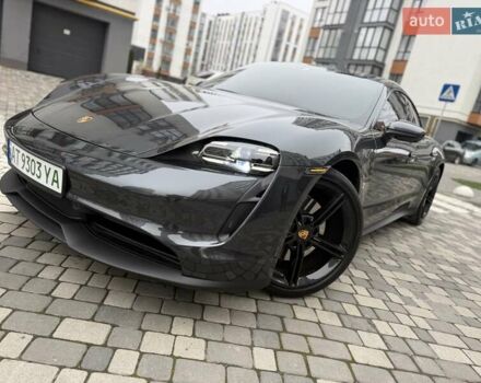 Серый Порше Тайкан, объемом двигателя 0 л и пробегом 53 тыс. км за 55000 $, фото 16 на Automoto.ua