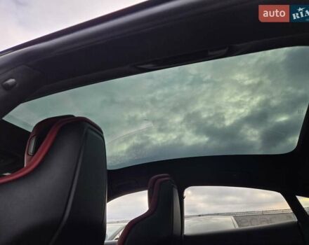 Серый Порше Тайкан, объемом двигателя 0 л и пробегом 89 тыс. км за 83888 $, фото 57 на Automoto.ua