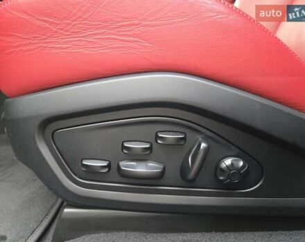 Серый Порше Тайкан, объемом двигателя 0 л и пробегом 89 тыс. км за 83888 $, фото 29 на Automoto.ua