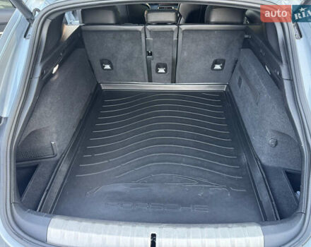 Серый Порше Тайкан, объемом двигателя 0 л и пробегом 114 тыс. км за 59500 $, фото 26 на Automoto.ua