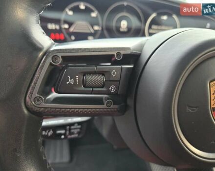 Серый Порше Тайкан, объемом двигателя 0 л и пробегом 89 тыс. км за 83888 $, фото 34 на Automoto.ua