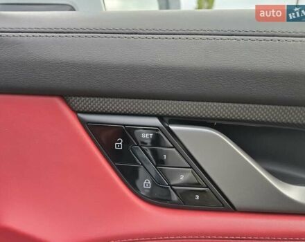 Серый Порше Тайкан, объемом двигателя 0 л и пробегом 89 тыс. км за 83888 $, фото 51 на Automoto.ua