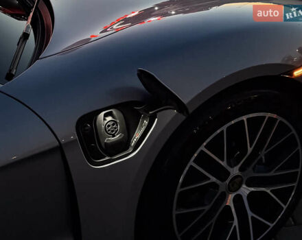 Серый Порше Тайкан, объемом двигателя 0 л и пробегом 82 тыс. км за 57500 $, фото 48 на Automoto.ua