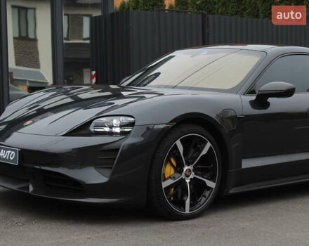Серый Порше Тайкан, объемом двигателя 0 л и пробегом 1 тыс. км за 99700 $, фото 2 на Automoto.ua