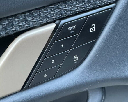 Серый Порше Тайкан, объемом двигателя 0 л и пробегом 114 тыс. км за 59500 $, фото 32 на Automoto.ua