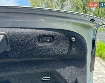 Серый Порше Тайкан, объемом двигателя 0 л и пробегом 80 тыс. км за 46600 $, фото 42 на Automoto.ua