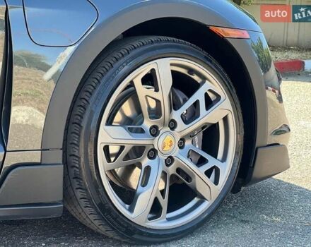 Сірий Порше Тайкан, об'ємом двигуна 0 л та пробігом 19 тис. км за 59900 $, фото 12 на Automoto.ua