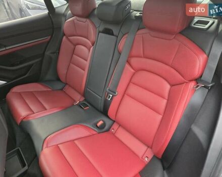 Серый Порше Тайкан, объемом двигателя 0 л и пробегом 89 тыс. км за 83888 $, фото 42 на Automoto.ua