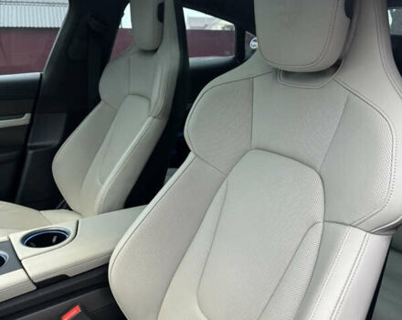 Серый Порше Тайкан, объемом двигателя 0 л и пробегом 55 тыс. км за 70000 $, фото 14 на Automoto.ua