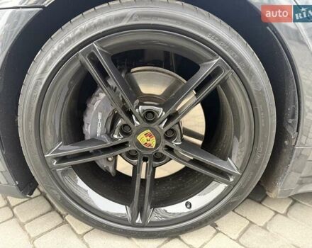 Серый Порше Тайкан, объемом двигателя 0 л и пробегом 53 тыс. км за 55000 $, фото 46 на Automoto.ua