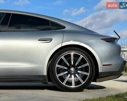 Серый Порше Тайкан, объемом двигателя 0 л и пробегом 80 тыс. км за 46600 $, фото 5 на Automoto.ua