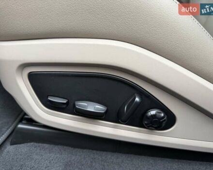 Серый Порше Тайкан, объемом двигателя 0 л и пробегом 53 тыс. км за 55000 $, фото 27 на Automoto.ua