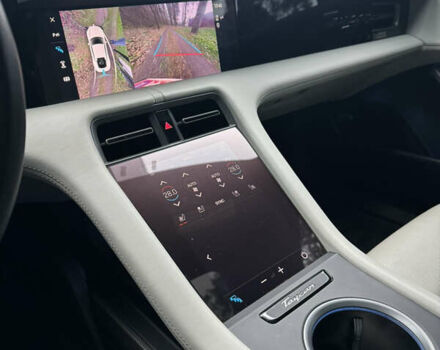 Серый Порше Тайкан, объемом двигателя 0 л и пробегом 55 тыс. км за 70000 $, фото 15 на Automoto.ua