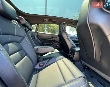 Сірий Порше Тайкан, об'ємом двигуна 0 л та пробігом 19 тис. км за 59900 $, фото 18 на Automoto.ua