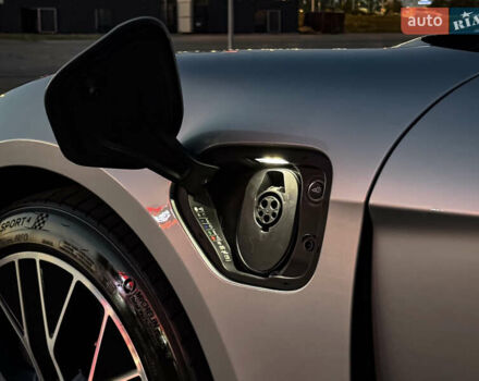 Серый Порше Тайкан, объемом двигателя 0 л и пробегом 82 тыс. км за 57500 $, фото 49 на Automoto.ua