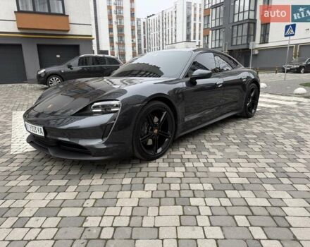 Серый Порше Тайкан, объемом двигателя 0 л и пробегом 53 тыс. км за 55000 $, фото 3 на Automoto.ua