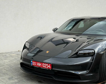 Серый Порше Тайкан, объемом двигателя 0 л и пробегом 55 тыс. км за 52400 $, фото 13 на Automoto.ua