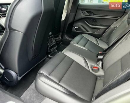 Серый Порше Тайкан, объемом двигателя 0 л и пробегом 21 тыс. км за 55000 $, фото 21 на Automoto.ua