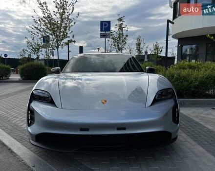 Серый Порше Тайкан, объемом двигателя 0 л и пробегом 21 тыс. км за 55000 $, фото 3 на Automoto.ua