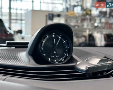 Серый Порше Тайкан, объемом двигателя 0 л и пробегом 10 тыс. км за 93000 $, фото 22 на Automoto.ua